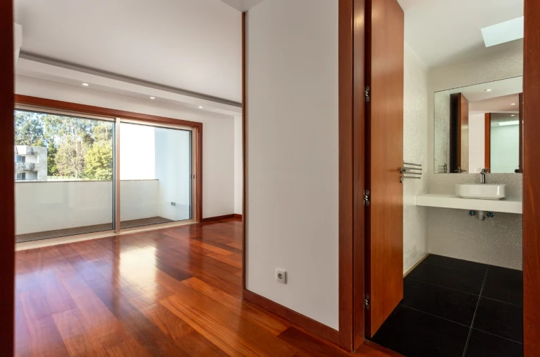 Moradia T4 para Venda em Oliveira do Douro Foto 37