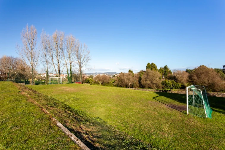 Moradia T4 para Venda em Oliveira do Douro Foto 51