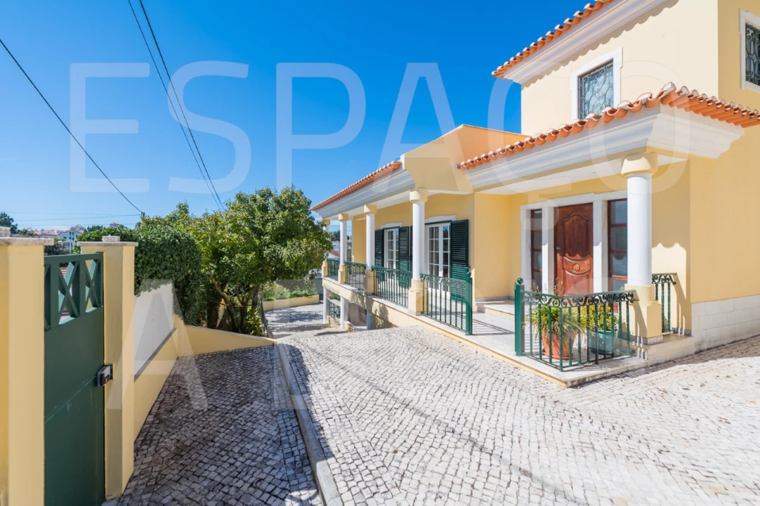 Moradia T5 para Venda em Algueirão-Mem Martins Foto 13