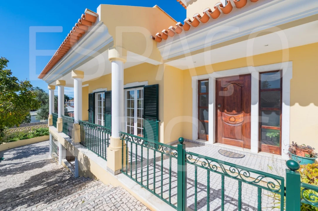 Moradia T5 para Venda em Algueirão-Mem Martins Foto 23