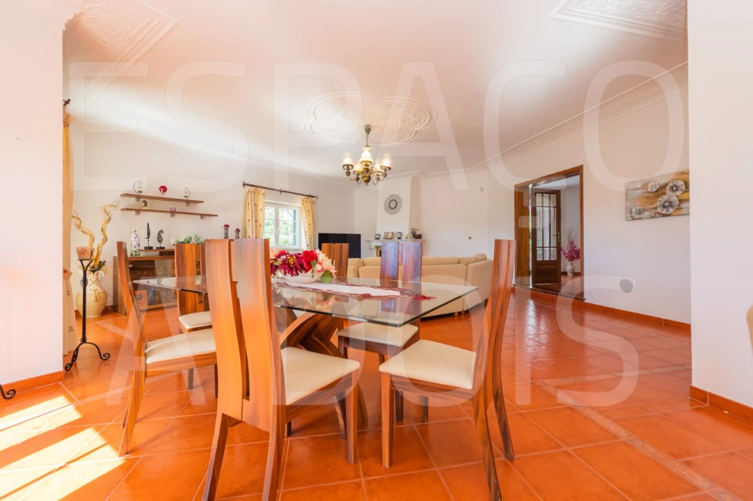 Moradia T5 para Venda em Algueirão-Mem Martins Foto 25