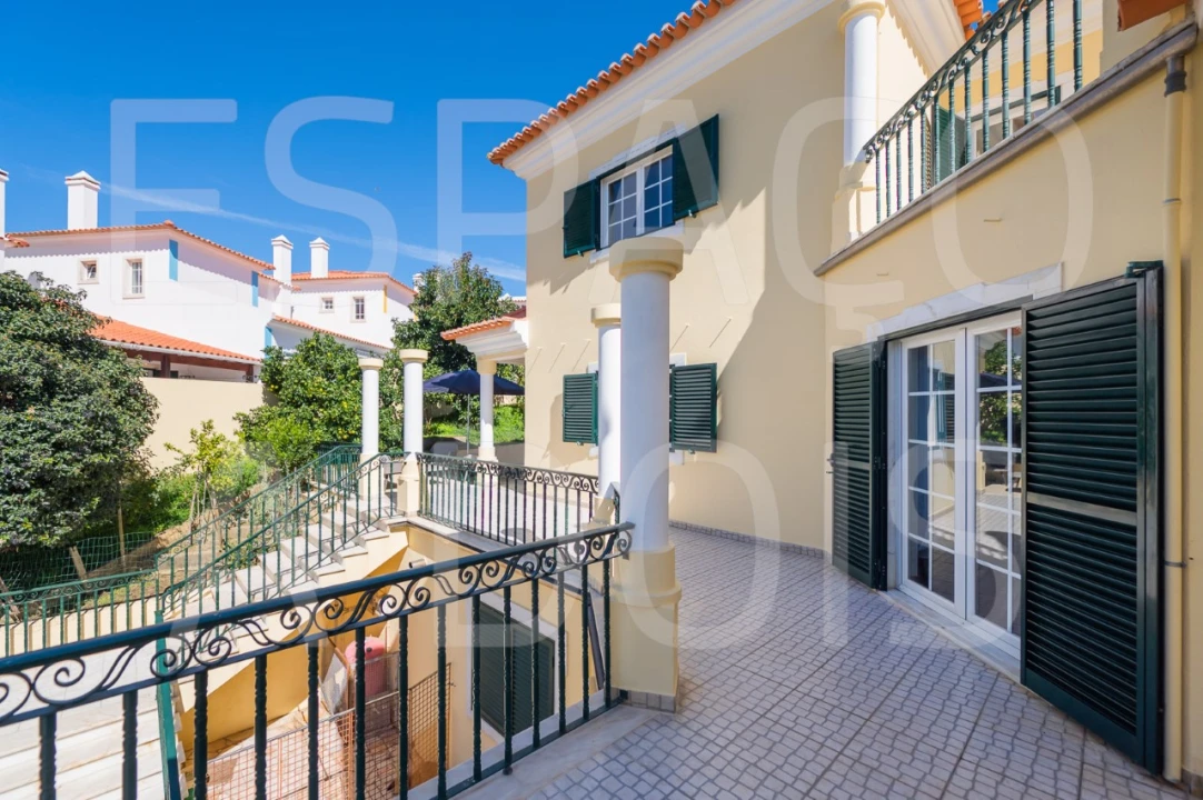 Moradia T5 para Venda em Algueirão-Mem Martins Foto 31