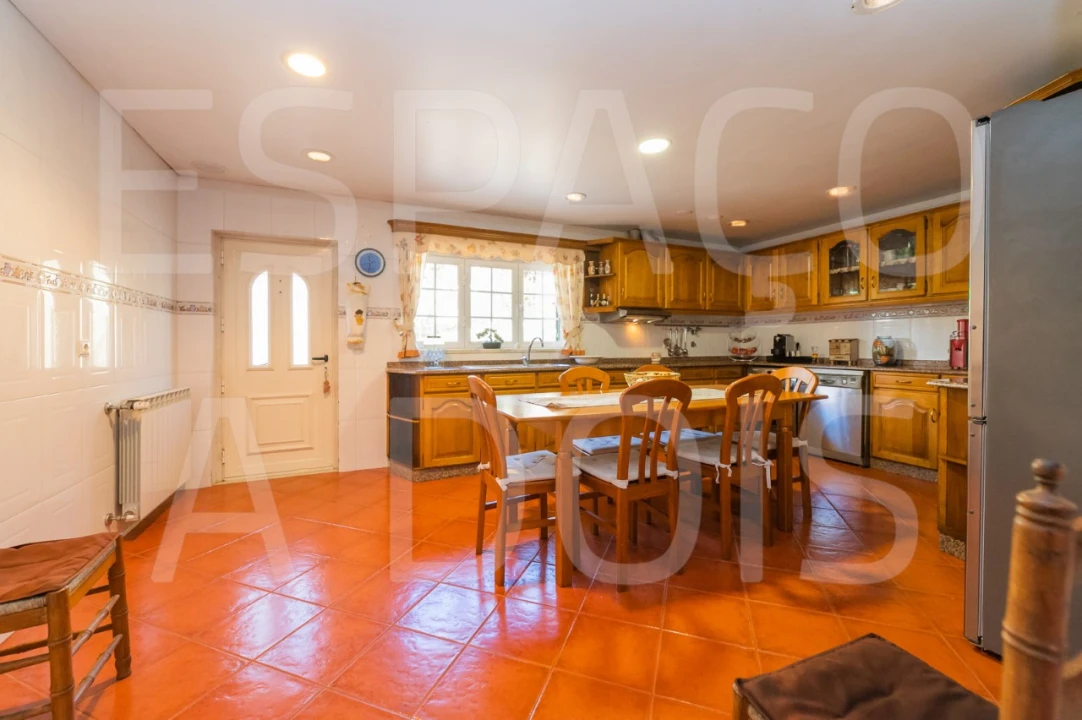 Moradia T5 para Venda em Algueirão-Mem Martins Foto 37