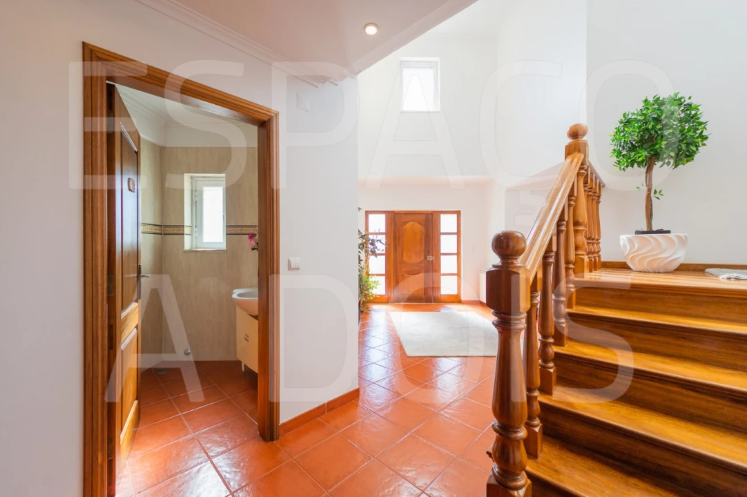 Moradia T5 para Venda em Algueirão-Mem Martins Foto 58