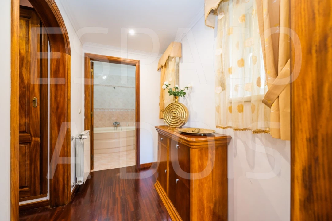 Moradia T5 para Venda em Algueirão-Mem Martins Foto 67