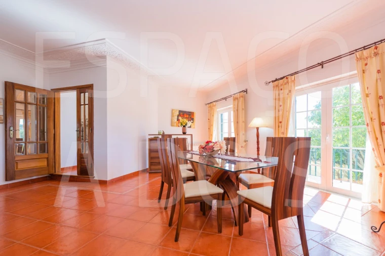 Moradia T5 para Venda em Algueirão-Mem Martins Foto 24