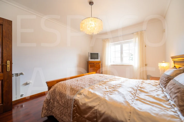 Moradia T5 para Venda em Algueirão-Mem Martins Foto 64