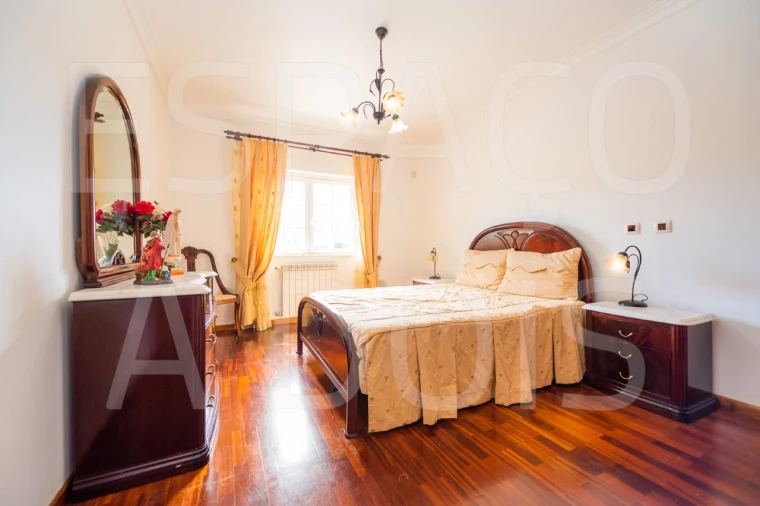 Moradia T5 para Venda em Algueirão-Mem Martins Foto 74