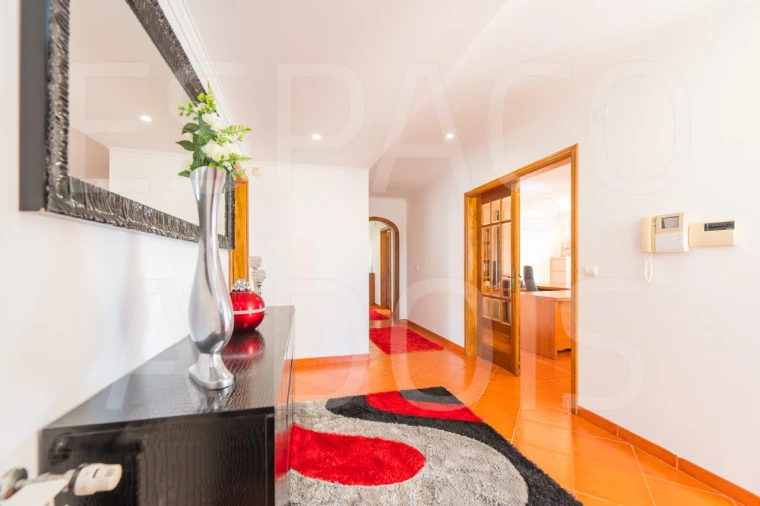 Moradia T5 para Venda em Algueirão-Mem Martins Foto 86