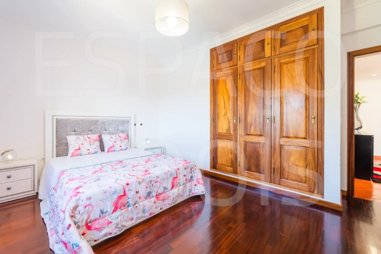 Moradia T5 para Venda em Algueirão-Mem Martins Foto 93