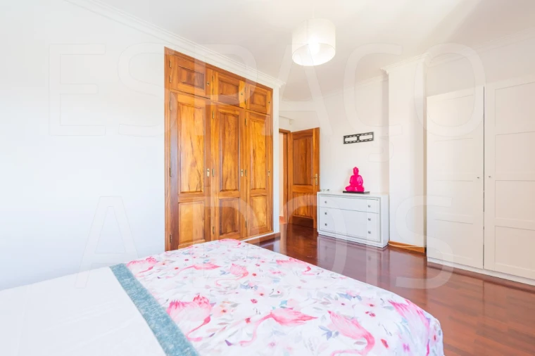 Moradia T5 para Venda em Algueirão-Mem Martins Foto 94