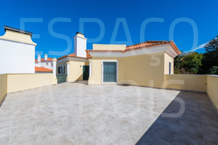 Moradia T5 para Venda em Algueirão-Mem Martins Foto 101