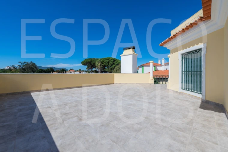 Moradia T5 para Venda em Algueirão-Mem Martins Foto 103