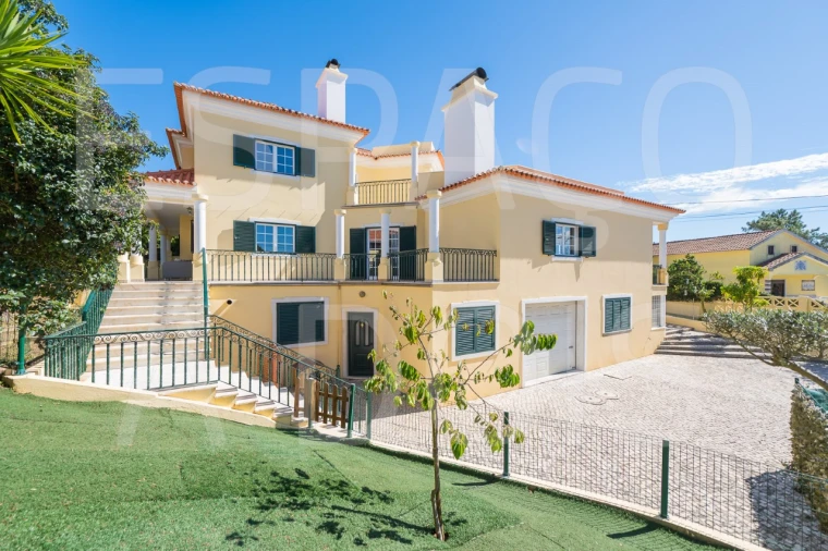 Moradia T5 para Venda em Algueirão-Mem Martins Foto 135