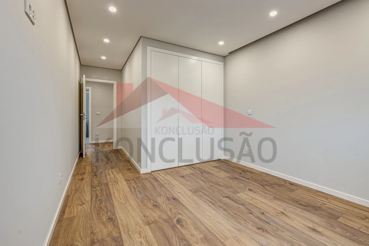 Apartamento T4 para Venda em Alverca do Ribatejo e Sobralinho Foto 16