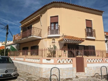 Moradia T5 para Venda em Costa da Caparica