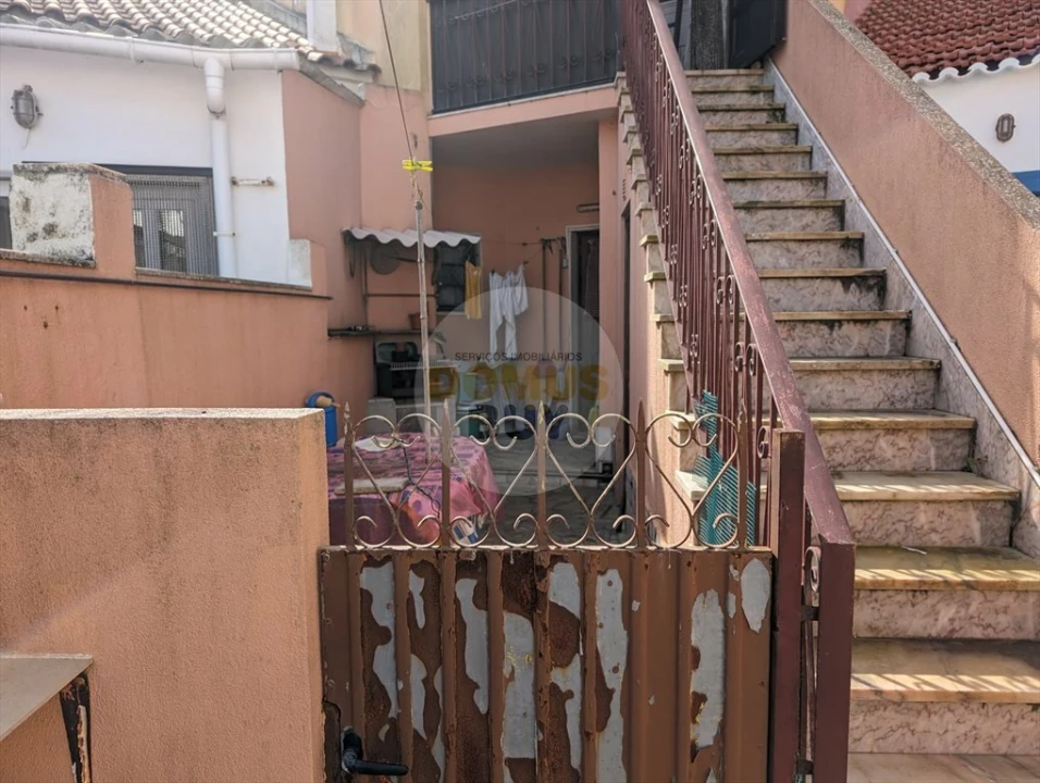 Moradia T5 para Venda em Costa da Caparica Foto 17