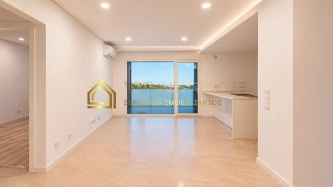 Apartamento T1 para Venda em Charneca de Caparica e Sobreda