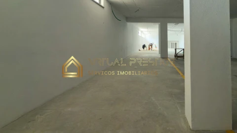 Apartamento T1 para Venda em Charneca de Caparica e Sobreda