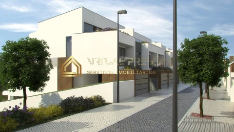Moradia T4 para Venda em Caparica e Trafaria
