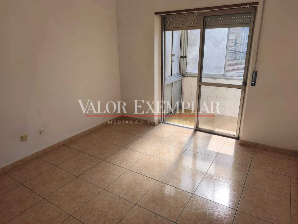 Apartamento T2 para Venda em Seixal, Arrentela e Aldeia de Paio Pires Foto 7