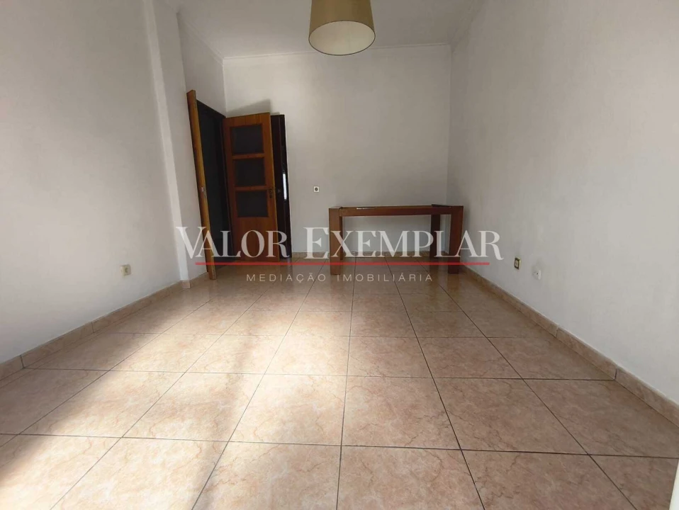 Apartamento T2 para Venda em Seixal, Arrentela e Aldeia de Paio Pires Foto 8