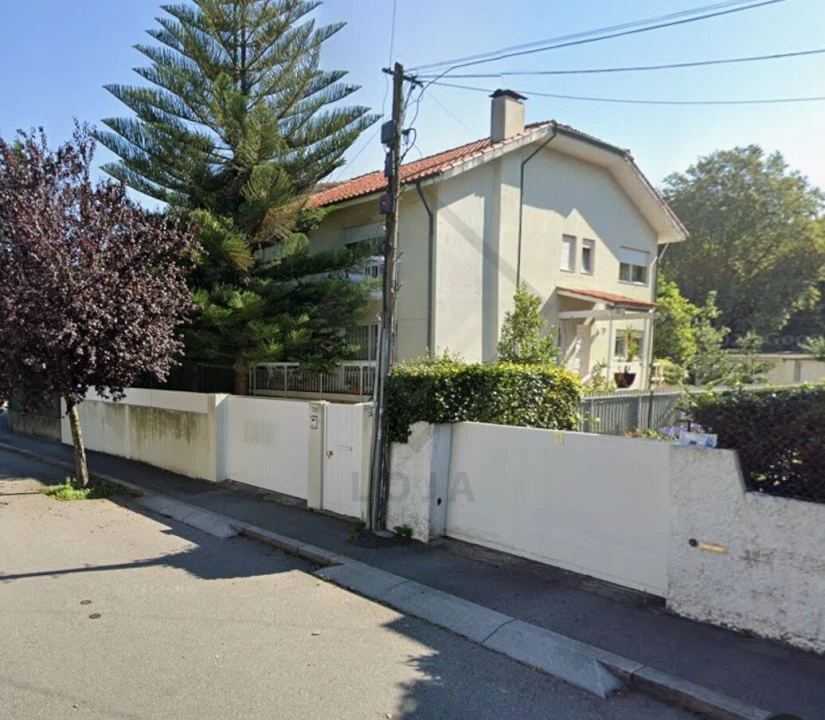 Moradia T6 para Venda em São Mamede de Infesta e Senhora da Hora Foto 1