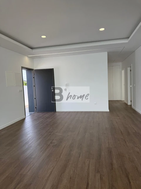 Moradia T3 para Venda em Fernao Ferro