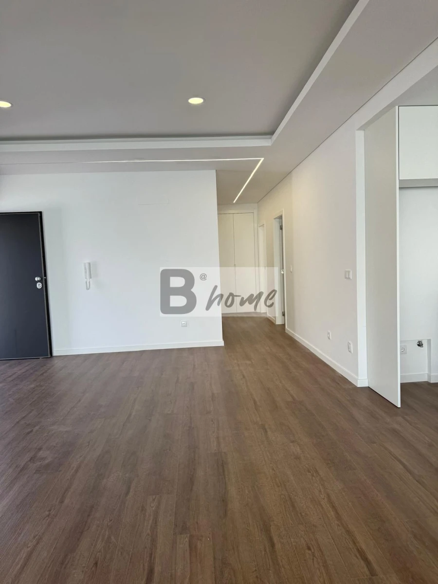 Moradia T3 para Venda em Fernao Ferro Foto 3