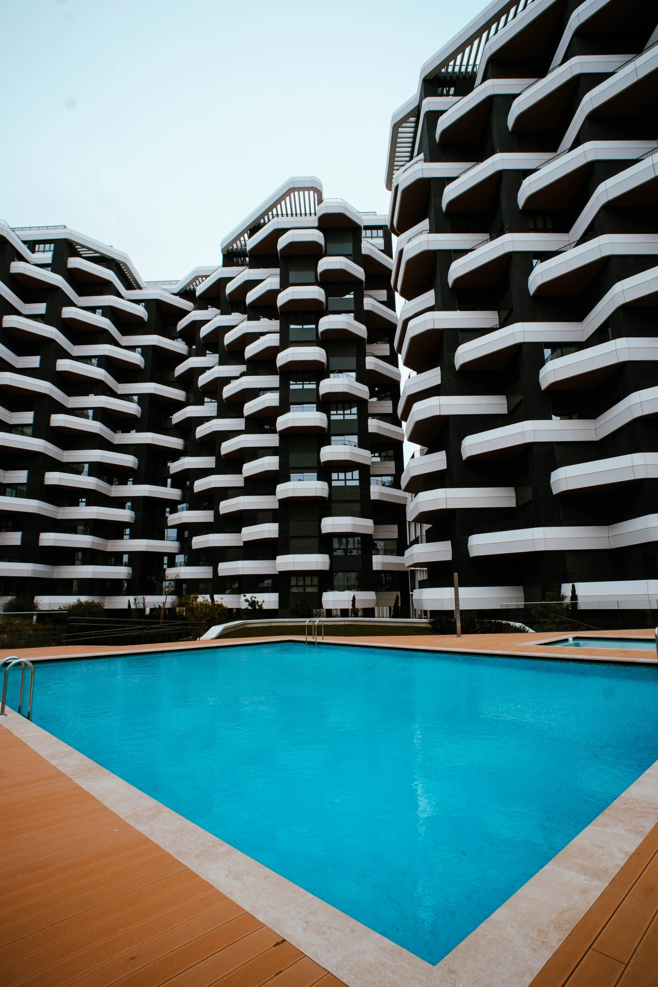 Apartamento T3 para Venda em Parque das Nações Foto 2