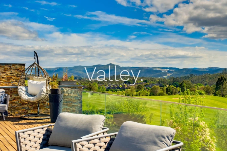 Moradia T5 para Venda em Água Longa Foto 13