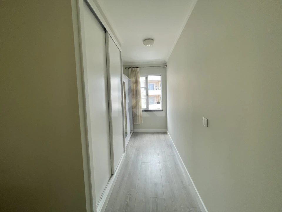 Apartamento T1 para Arrendamento em Funchal (São Pedro) Foto 12