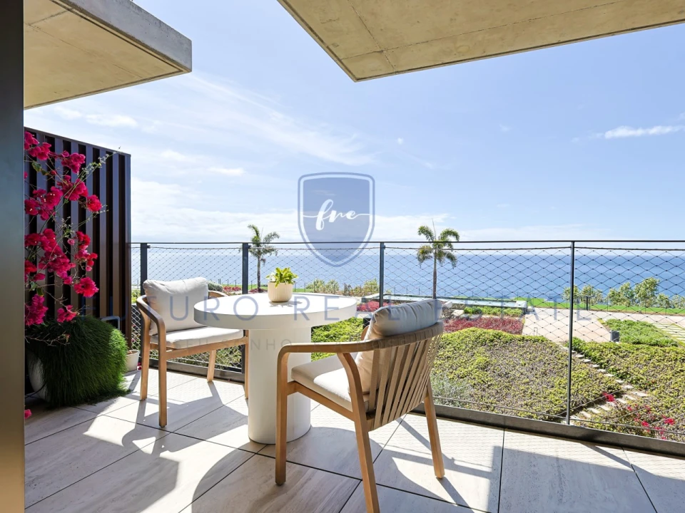 Apartamento T2 para Venda em São Martinho Foto 1