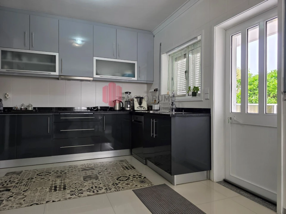 Moradia T4 para Venda em Vila Nova da Telha Foto 16