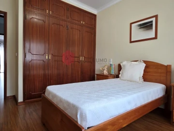 Moradia T4 para Venda em Vila Nova da Telha