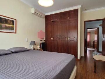 Moradia T4 para Venda em Vila Nova da Telha