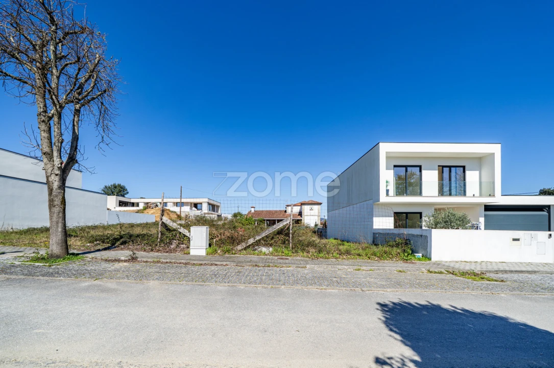 Moradia T3 para Venda em Vila Verde e Barbudo Foto 18