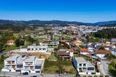 Moradia T3 para Venda em Vila Verde e Barbudo