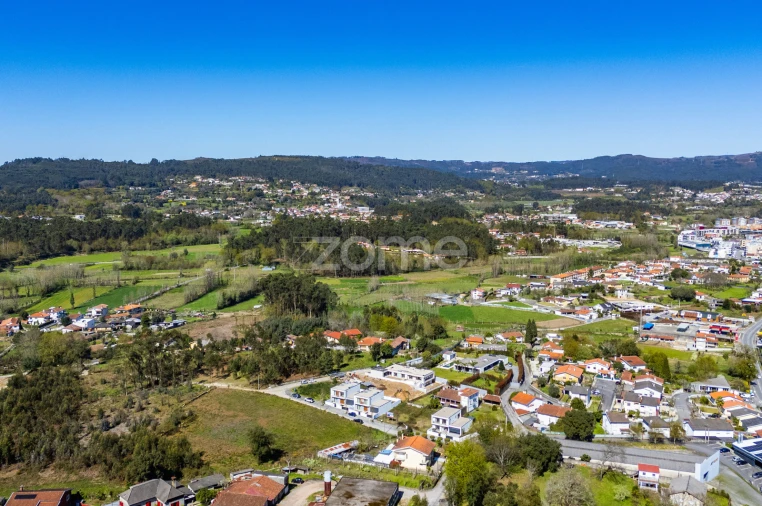 Moradia T3 para Venda em Vila Verde e Barbudo Foto 15