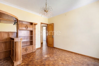 Moradia T4 para Venda em Gulpilhares e Valadares