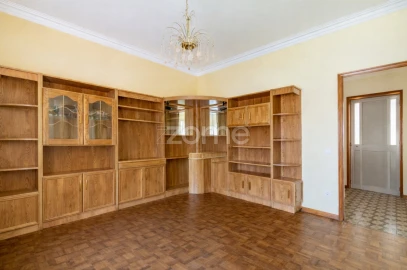 Moradia T4 para Venda em Gulpilhares e Valadares