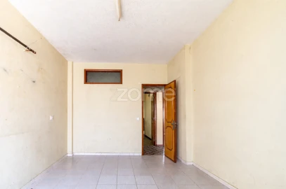 Moradia T4 para Venda em Gulpilhares e Valadares