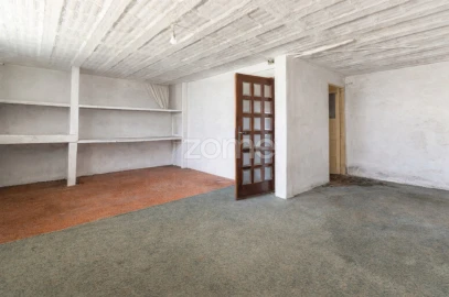 Moradia T4 para Venda em Gulpilhares e Valadares