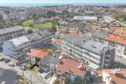 Moradia T4 para Venda em Gulpilhares e Valadares