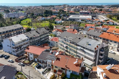 Moradia T4 para Venda em Gulpilhares e Valadares