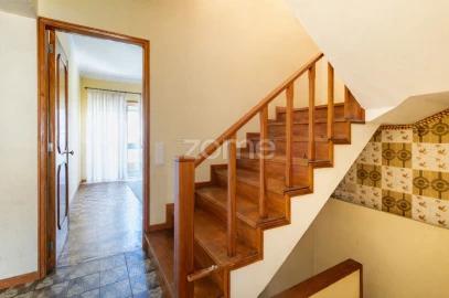 Moradia T4 para Venda em Gulpilhares e Valadares