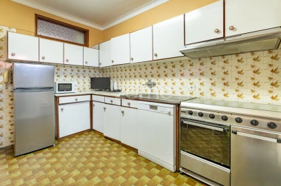 Moradia T4 para Venda em Gulpilhares e Valadares