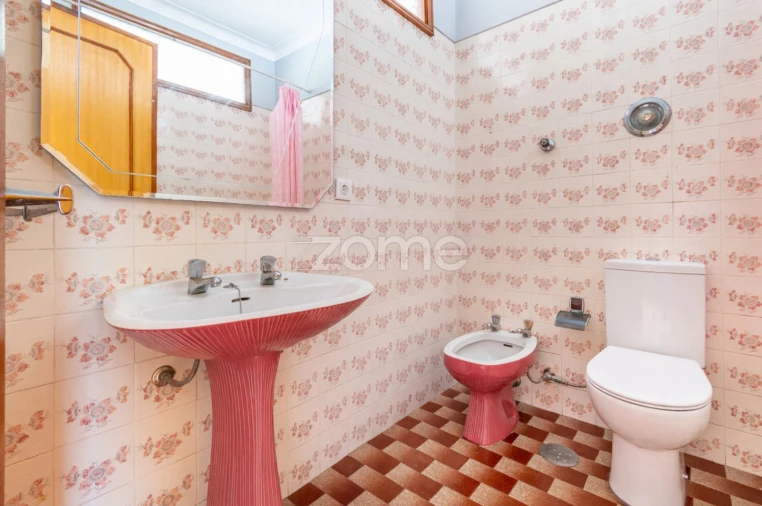 Moradia T4 para Venda em Gulpilhares e Valadares Foto 25