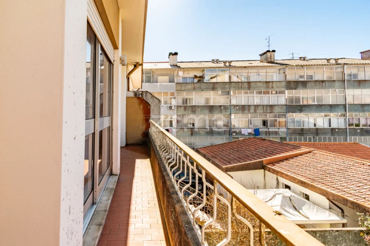 Moradia T4 para Venda em Gulpilhares e Valadares Foto 32