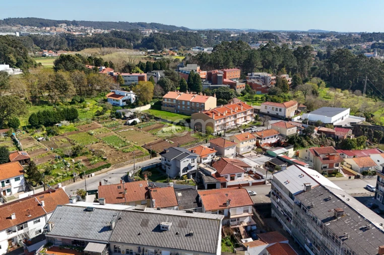 Moradia T4 para Venda em Gulpilhares e Valadares Foto 51